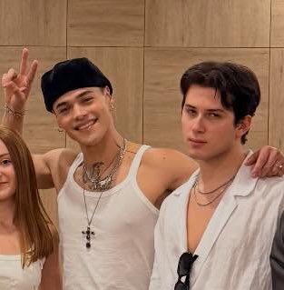 aledrew loops tweet media