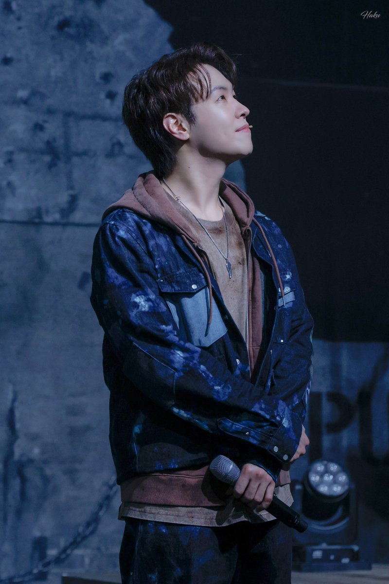 hakunamaming's tweet photo. 260312 펑크 첫공 무대인사  

레오 | 황민수 https://t.co/ZRHhMMaY3N