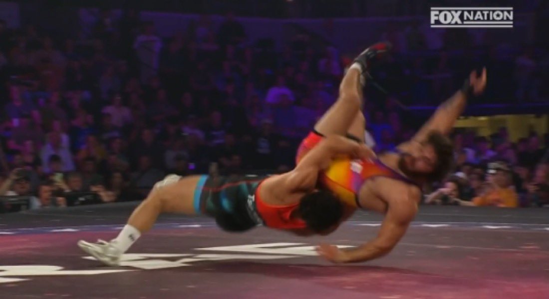 Spinnin Backfist tweet media