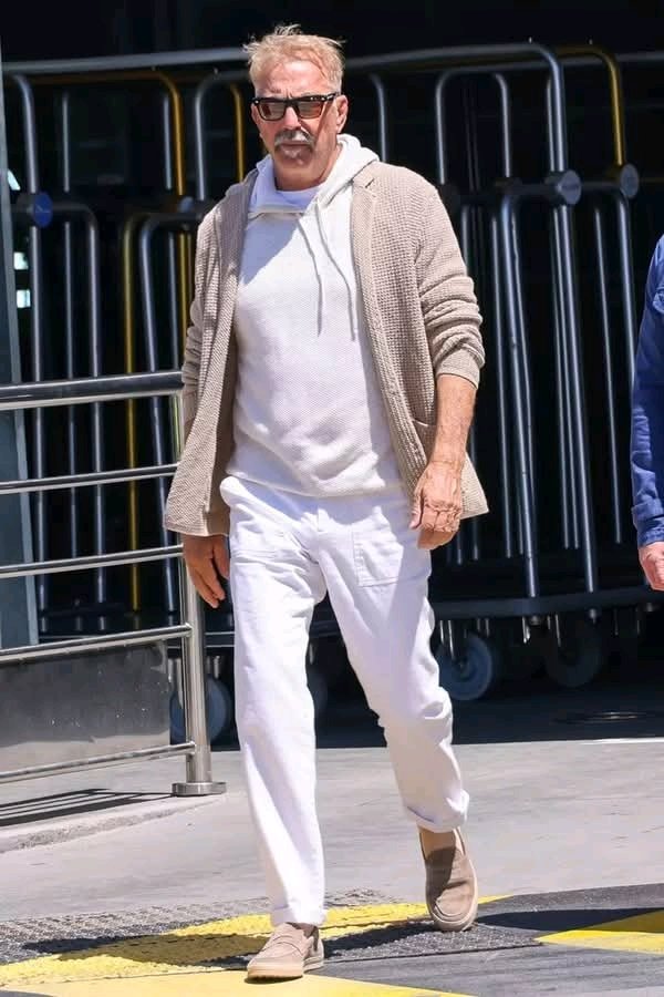 Kevin Costner. tweet media