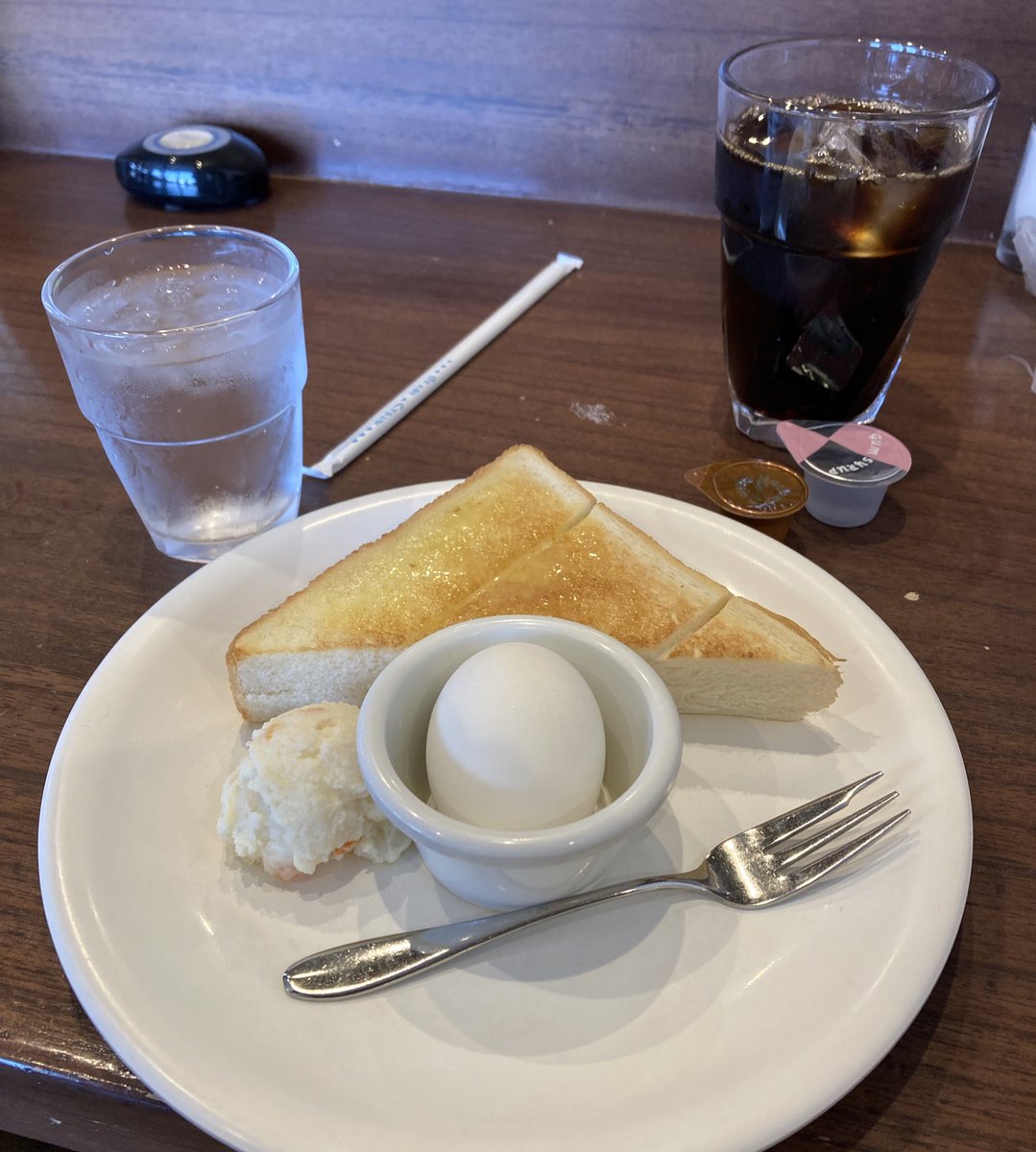 sukao_Asset's tweet photo. 久々のモーニング🍞🥚✨
そいえば無料で食事でるのって中部地方くらいなのかな？このスタイルが普通すぎてわからん😀 https://t.co/7VeqUfyyIC