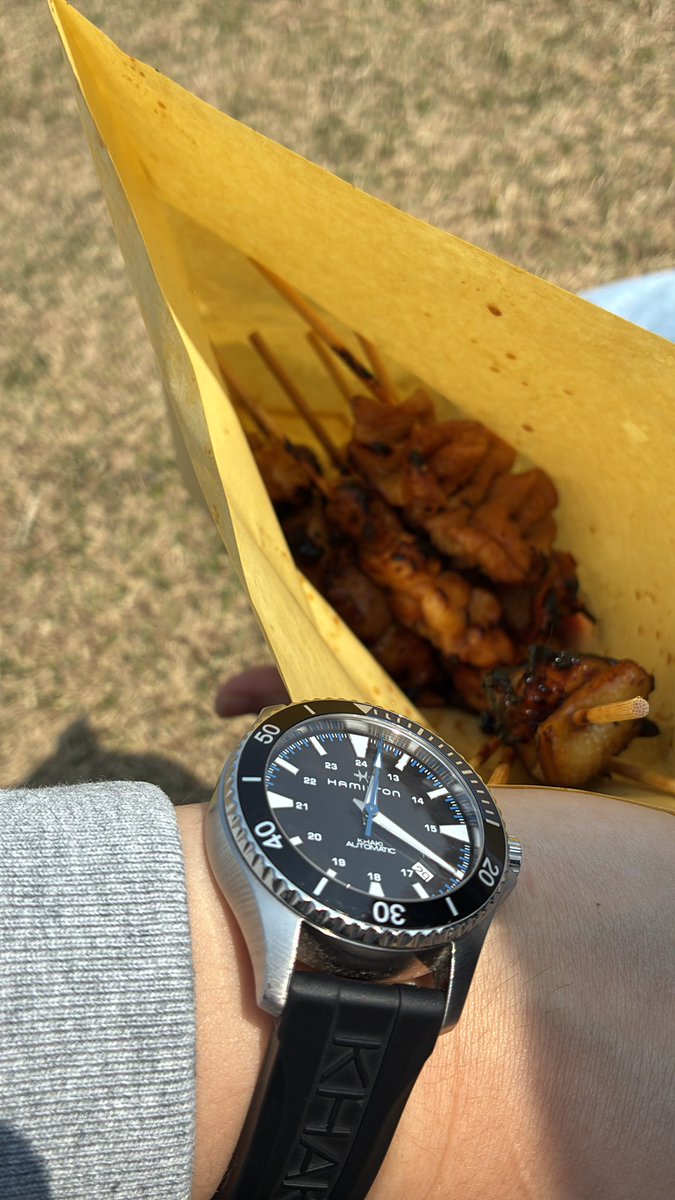 生ガキ tweet media