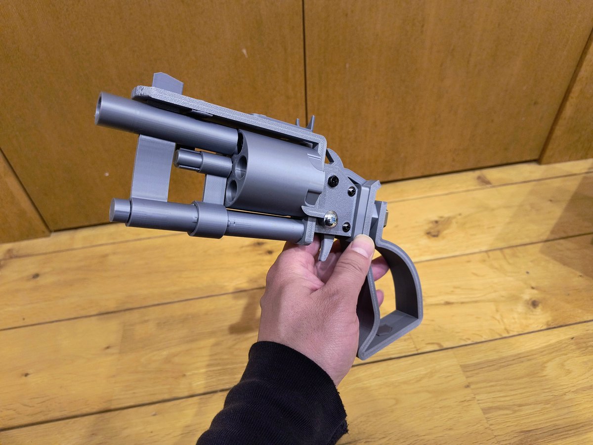 テルミ★★★ tweet media