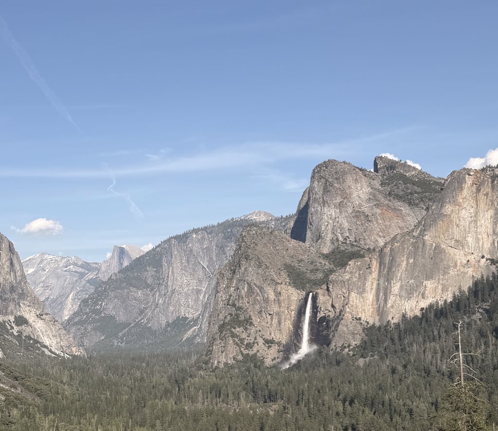 guys im in red dead redemption. apparently its some sort of national park with 100 million yr old mountains