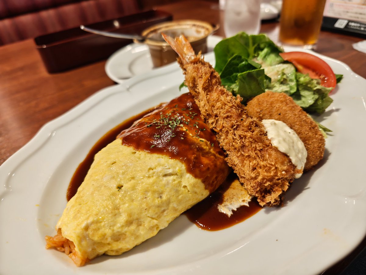 すーまん tweet media