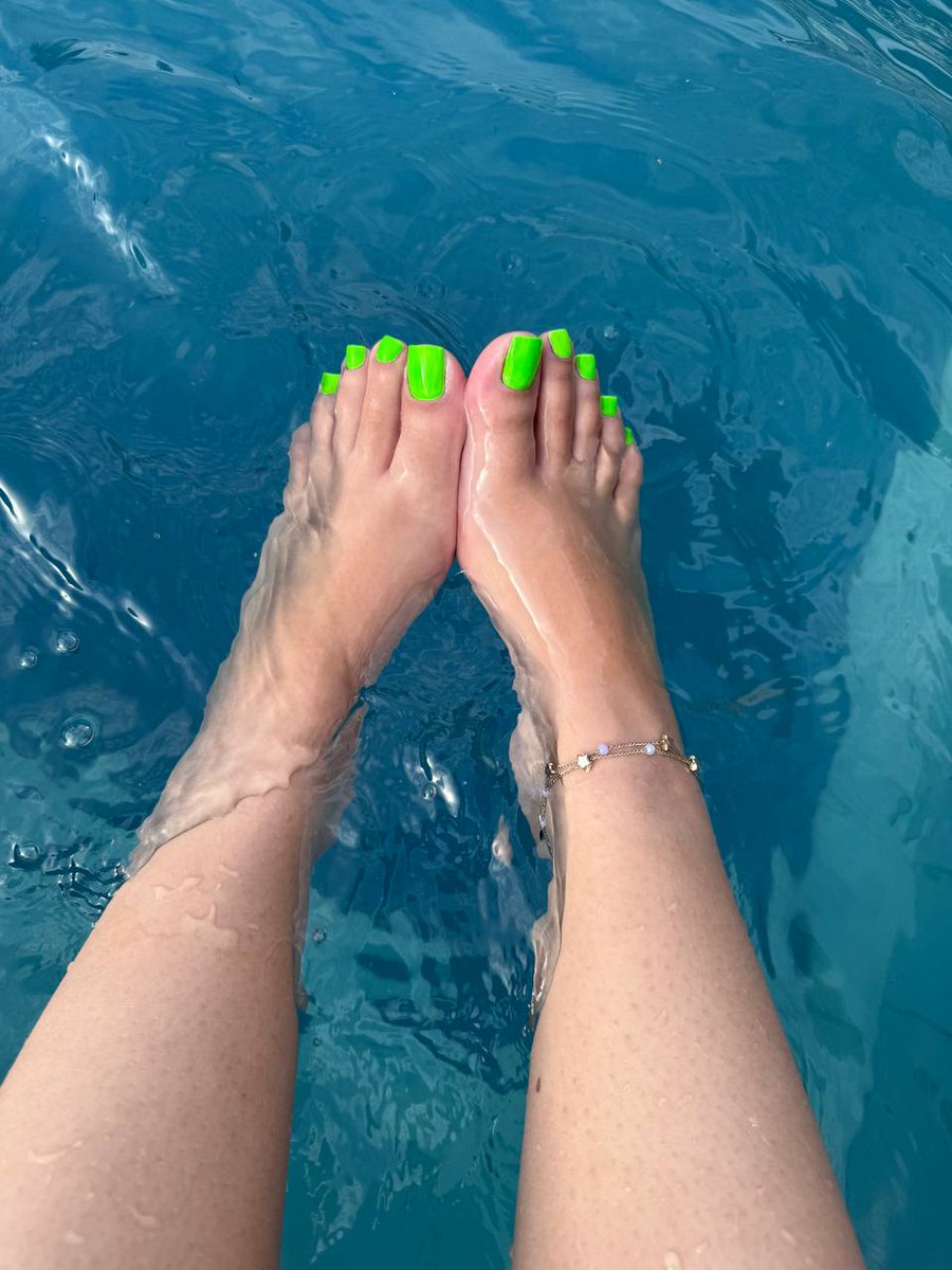 🦶🏼𝓒𝓪𝓻𝓸𝓵𝓲𝓷𝓪𝓹𝓲𝓮𝓼🦶🏼 tweet media