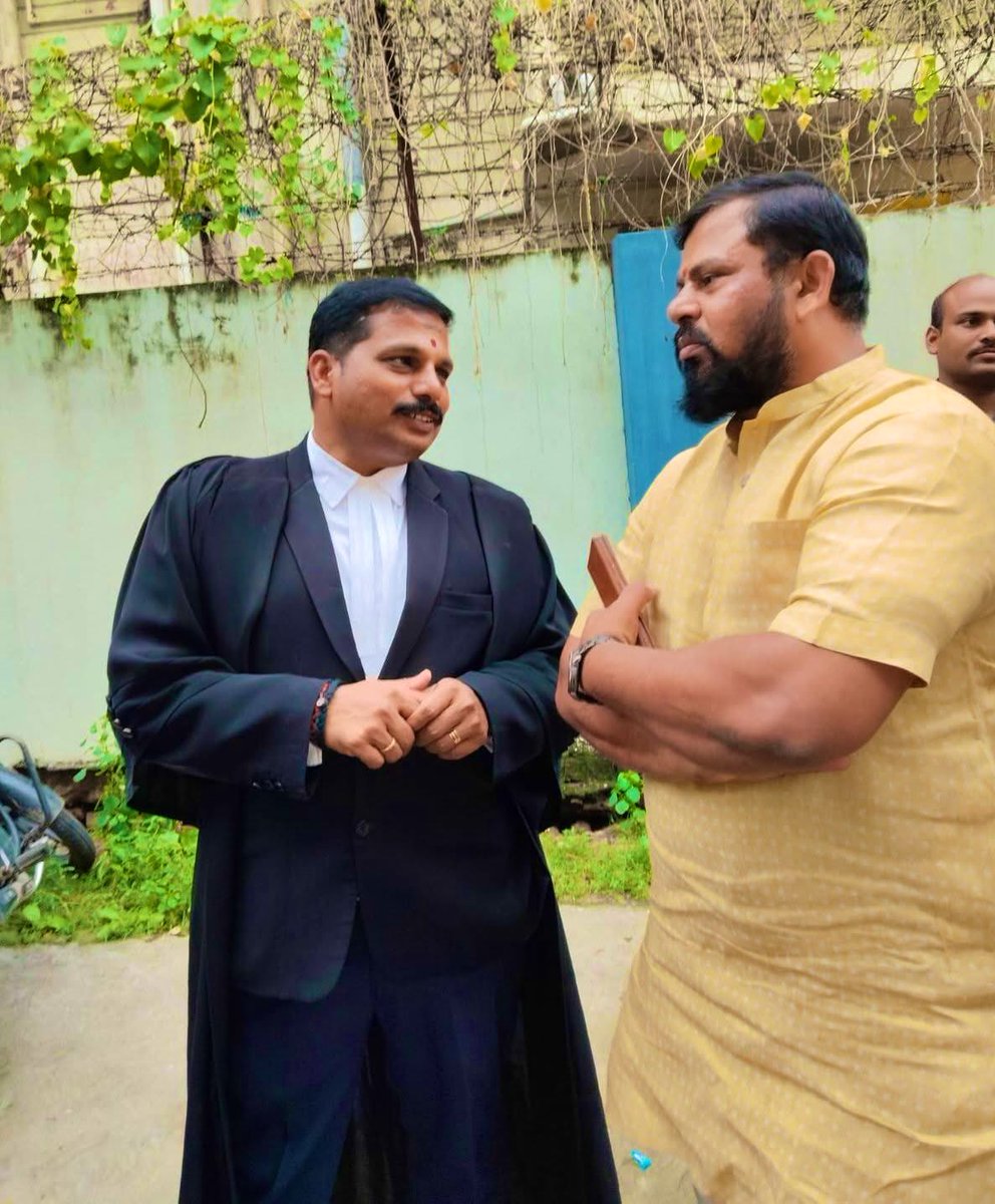 VakeelSaab⚖️ tweet media