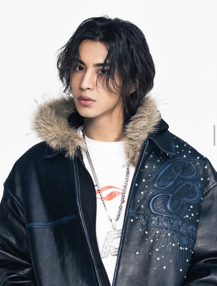 lily🍉🐝 tweet media