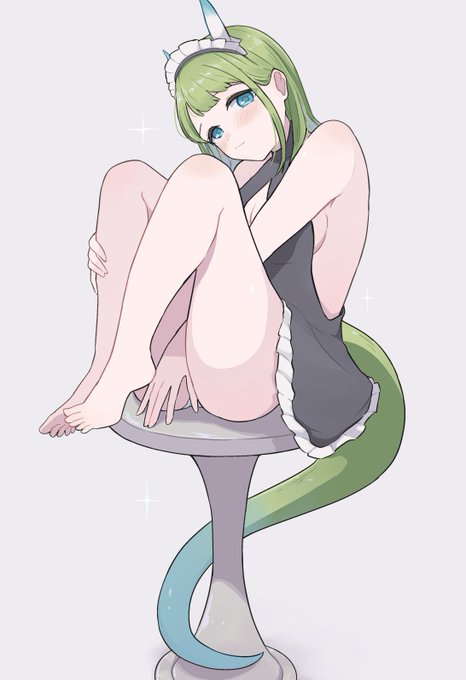 #今月描いた絵を晒そう
創作メイド竜娘に囲まれた月です😌 