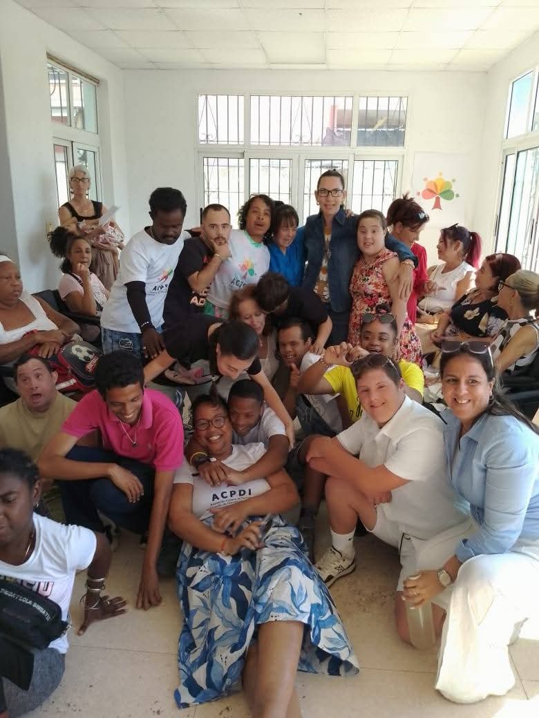 ACPDI_Cuba's tweet image. La #ACPDI 🇨🇺 celebró esta semana en su sede nacional el 13 aniversario de GADIF. Agradecimientos a las familias fundadoras, 🥰 sin su empeño no hubiera sido posible que esa semilla permitiera la creación de nuestra asociación.
Vamos llegando a las comunidades de todo el país ❤️🇨🇺