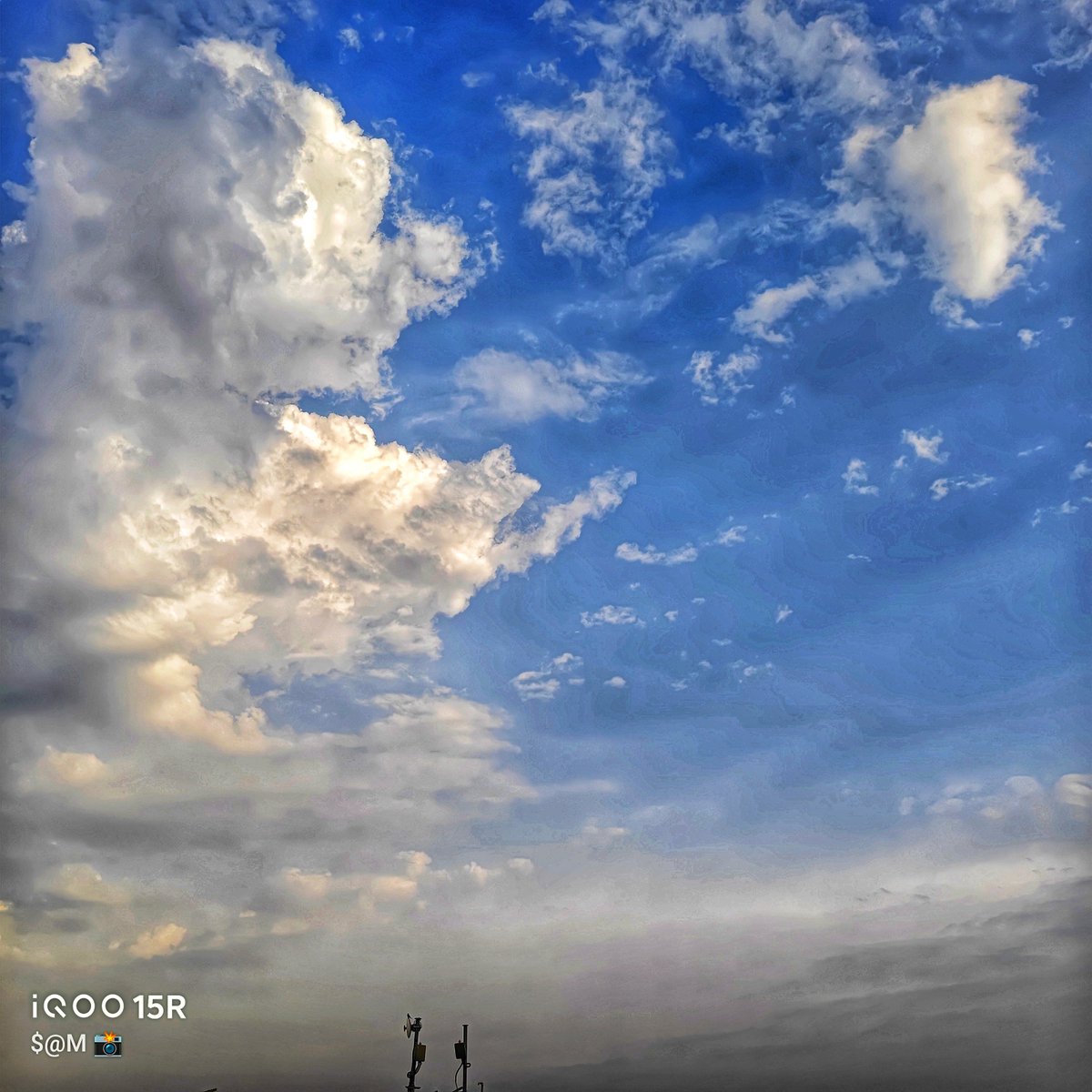 TechSAM009's tweet photo. Skies☁️ Reimagined 📸 with iQOO 15R
#ClickedOniQOO
▶️ See More: https://t.co/45wVE36HNS
#iQOOCommunity
@IqooInd 
@nipunmarya 
@parakram_h https://t.co/os1UaPkvEE