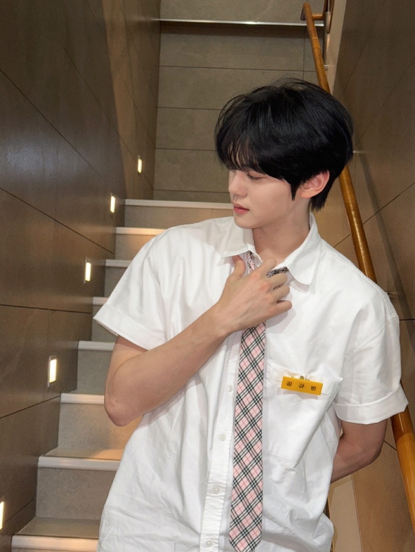 selfolssi ♤ tweet media