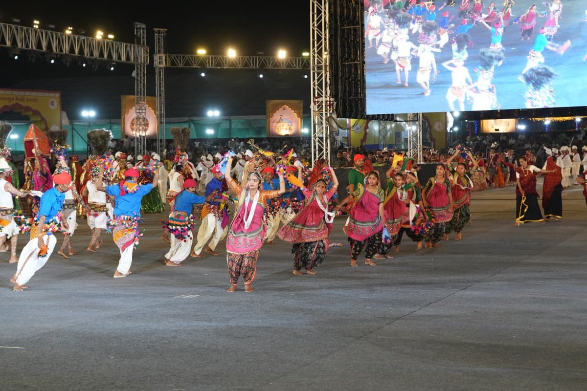 Narendra Modi tweet media