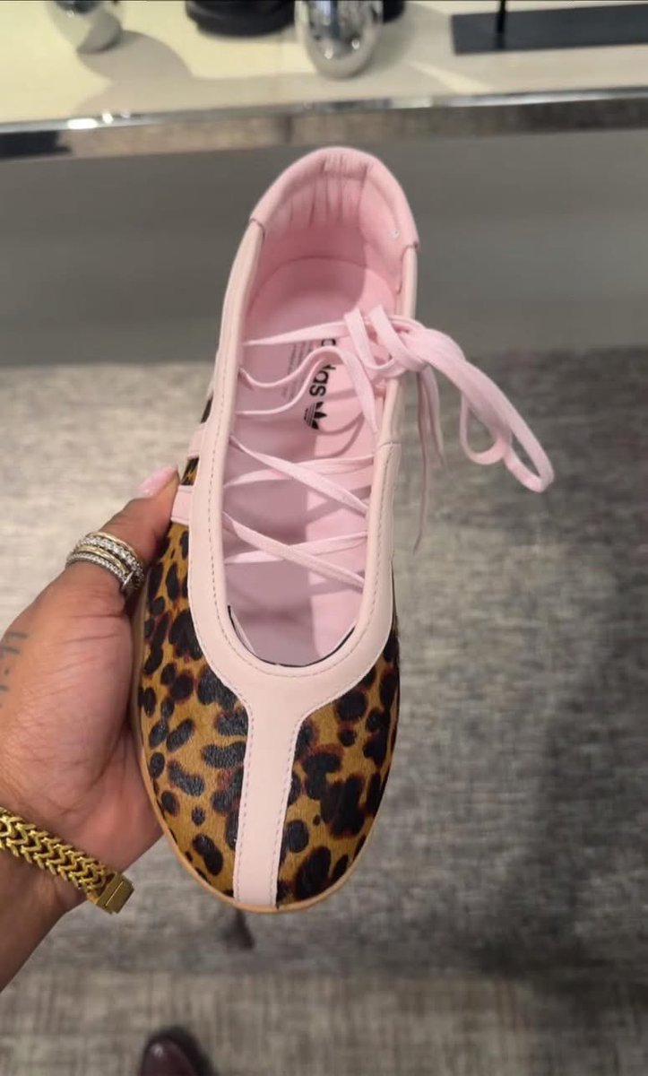 Waiiiiitttt these are cuteeeeee 😍😍😍😍😍