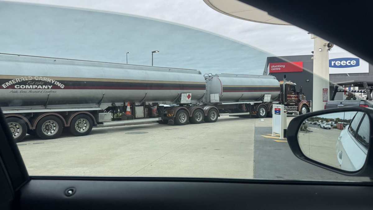 Sean Clarke tweet media