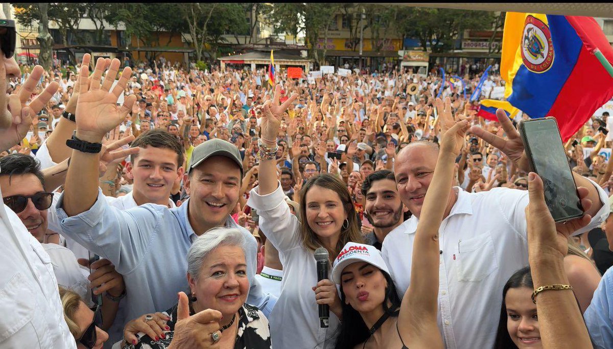 Mundo Político tweet media