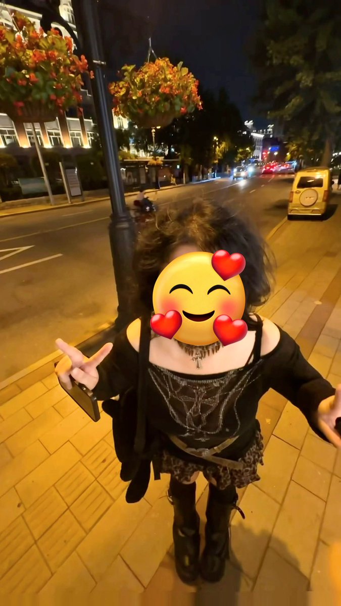 lvdaddy tweet media