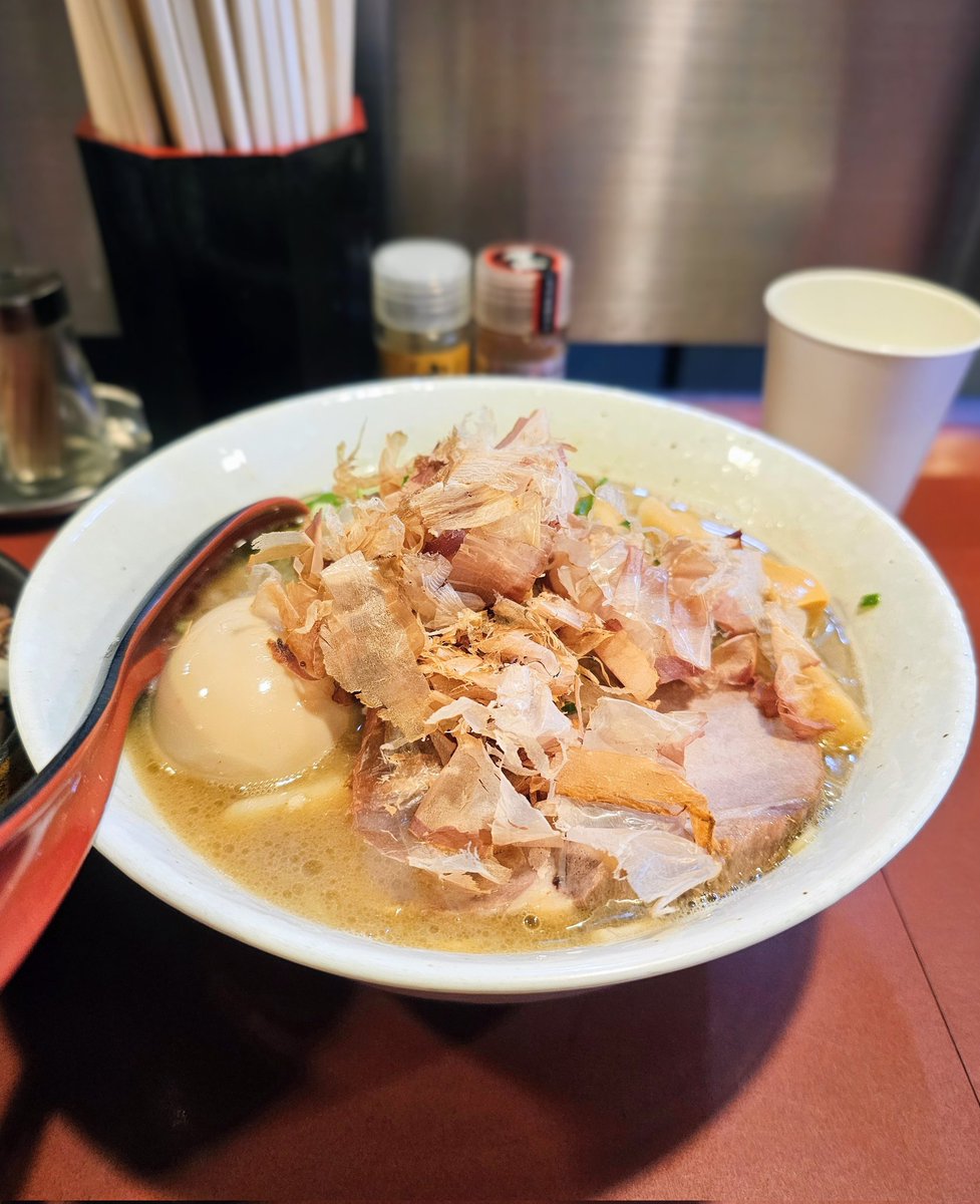 lalala_hiro's tweet photo. 豚鬼@浜松市中央区上島
｢和風豚骨｣
高菜が合うよってことで⁡和豚
おすそ分けをいただきました🙌
高菜炒めの胡麻の風味が好相性で
これもまた美味しかった🙆✨
#豚鬼 https://t.co/GzsilWQiyX