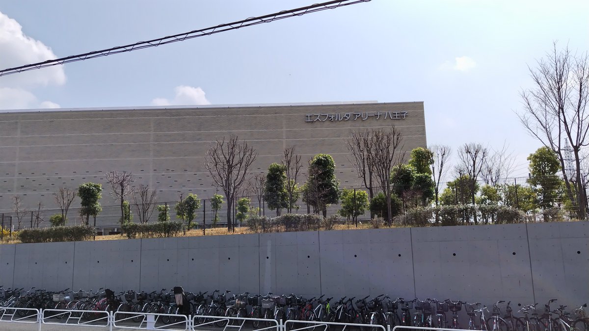 366Ox8's tweet photo. 火曜以来のエスフォルタアリーナへ！
エスフォルタ4連戦最終日！
がんばれ！
#香川ファイブアローズ https://t.co/B6bCzZD3PR