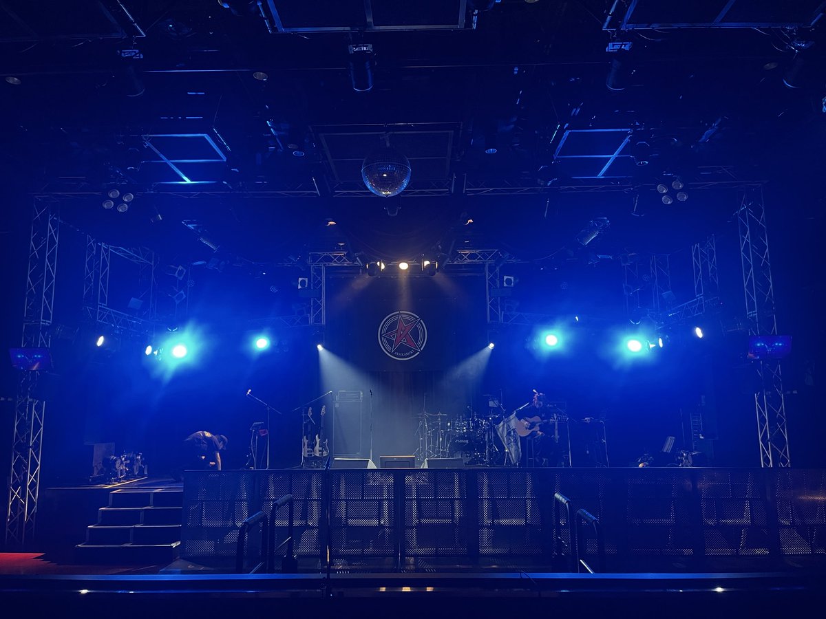 AyaKamiki_tweet's tweet photo. んー！いいライブハウス！

#新宿ReNY
#上木彩矢
#20周年
#ツアーファイナル https://t.co/NCKHtlALif
