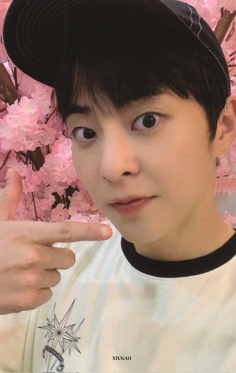 _XIUGAO's tweet photo. / XIUMIN 迷你二辑 'Interview X' <一直娱YZY>  
第一场 视频通话 
一直娱特典自拍小卡 B ver.（中选者限定） 扫图 SCAN

@XIUMIN_INB100
#시우민 #XIUMIN #シウミン #秀珉 #金珉锡 https://t.co/VLhgpEp6Ei