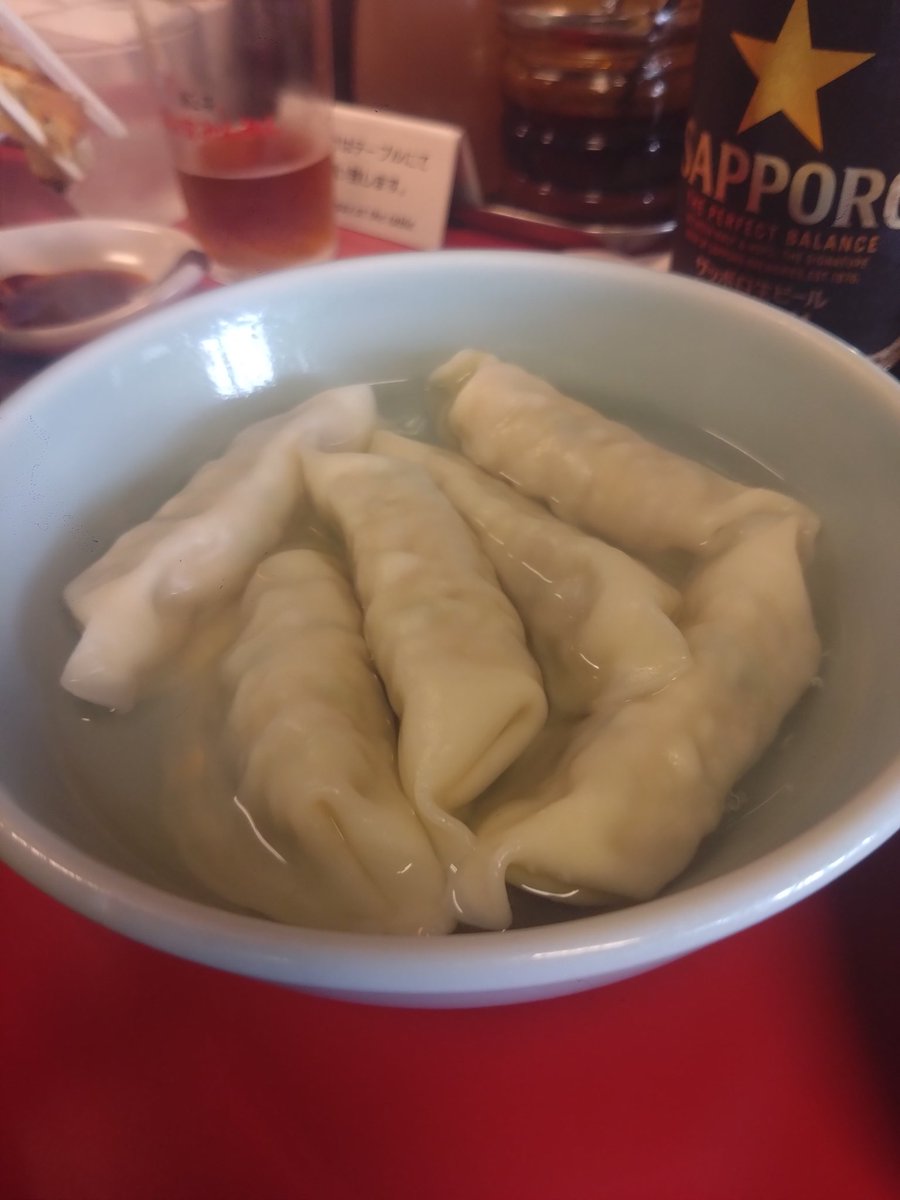 どう見ても椅子💺 tweet media