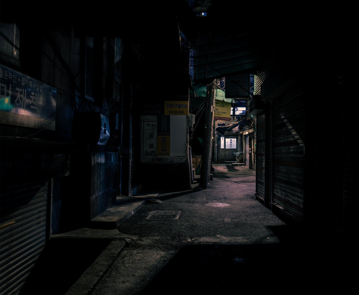 Euljiro after the machines stop. #Seoul