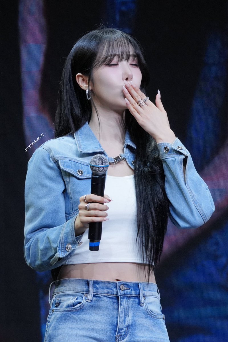 Swansuan tweet media