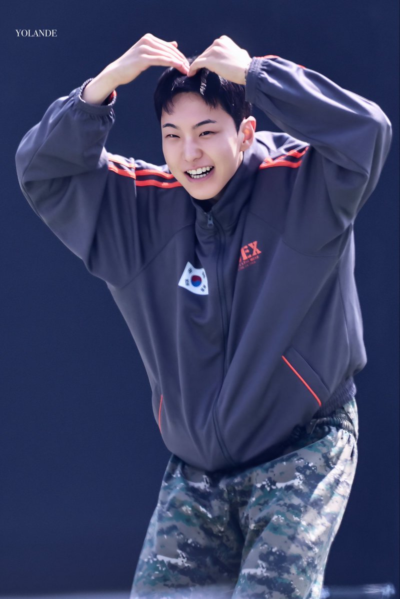 권순영 얼굴 tweet media