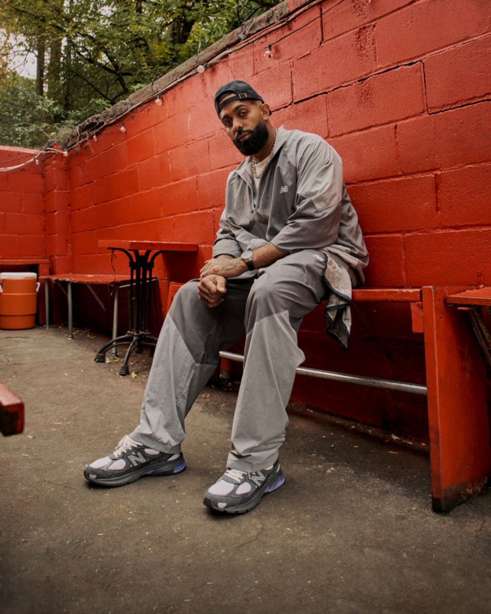 Foot Locker tweet media