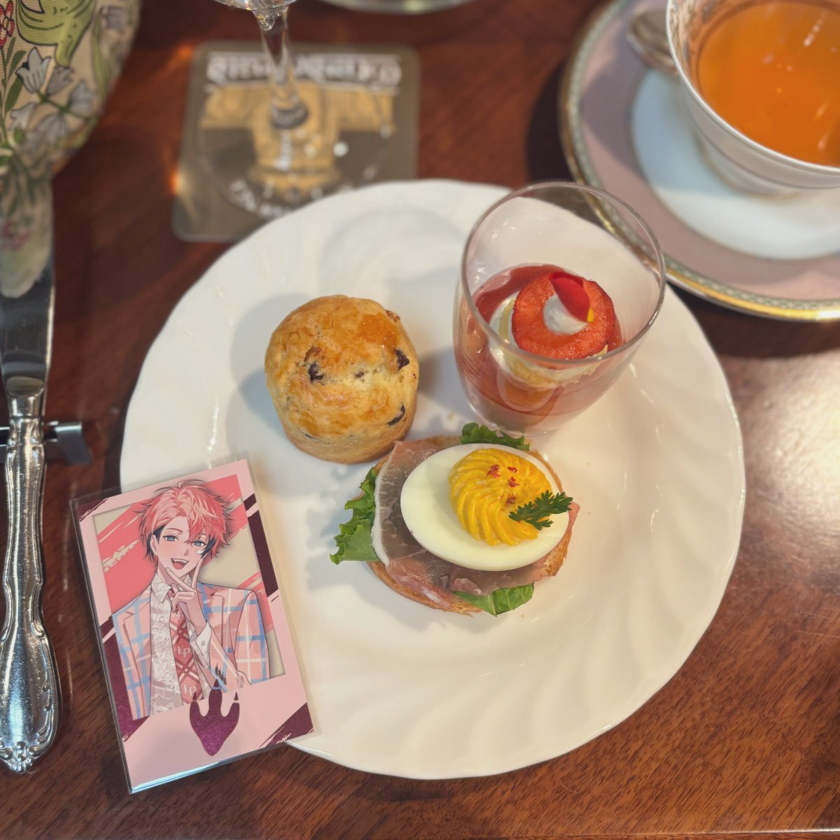 11/29⁴ tweet media