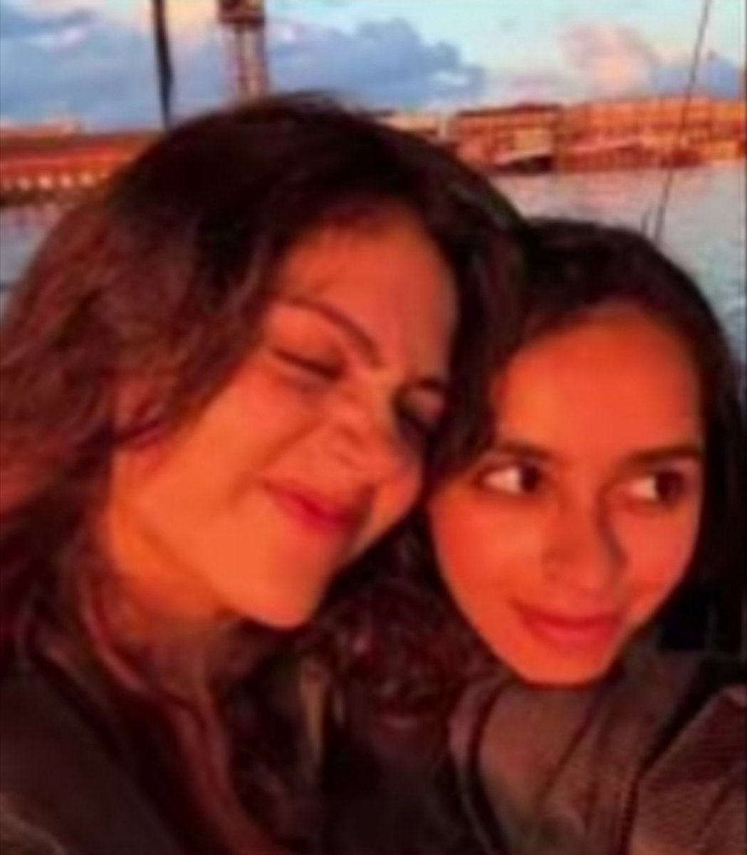 White sauce pasta tweet media