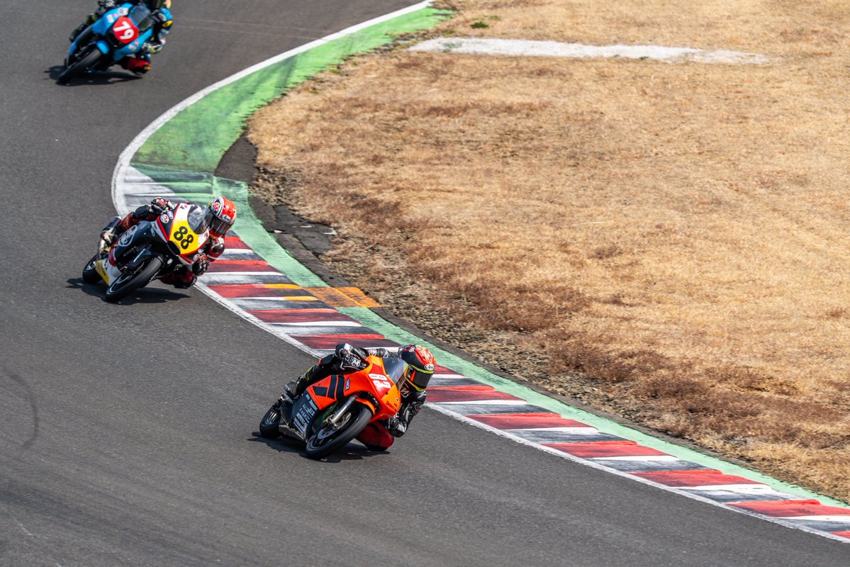 みねた tweet media