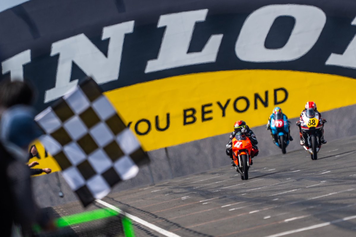 みねた tweet media