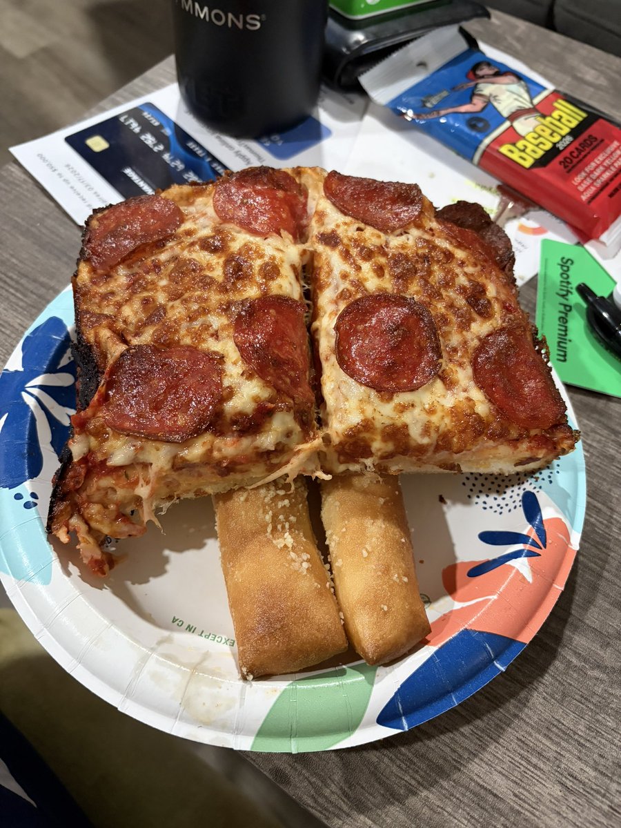 OCLASDKid2005's tweet photo. After Padres Tigers Series From Opening Day Aka Opening Series With @thom_trask
Got Deep Dish Pizza Of Detroit Pizza By Little Caesars
#ForTheFaithful #RepDetroit #LFGSD #YesDetroit
#DetroitDeepDishPizza #LittleCaesars https://t.co/e3u7ZIfDdV