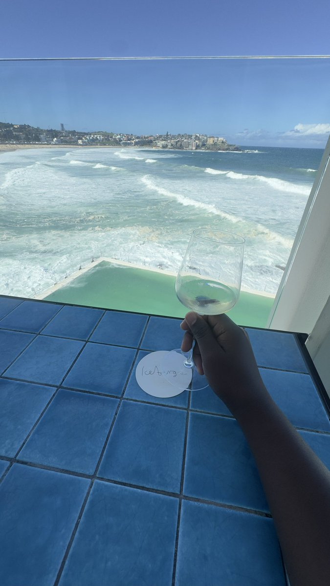 khonstantino44 tweet media