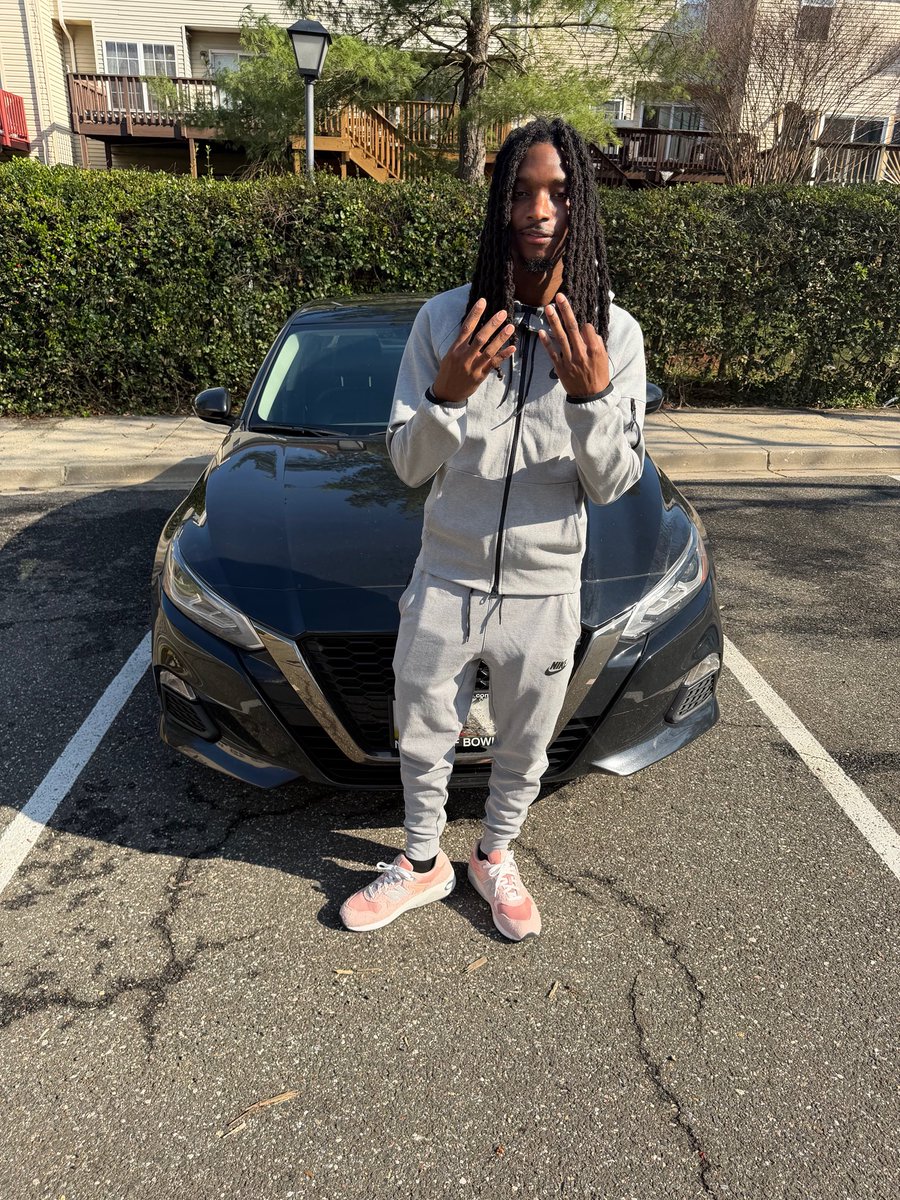 Only$ign tweet media