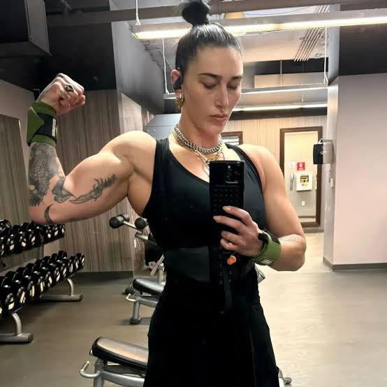 𝗟𝗔𝗗𝗬 𝗥𝗜𝗣𝗟𝗘𝗬 𝓫𝓮𝓵𝓲𝓮𝓿𝓮 𝓲𝓽 or not . tweet media