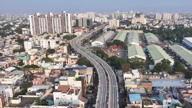 TnInvestment's tweet image. 🌟🌟Big update on Chennai Metro🌟🌟

#CMRL completes construction of 26 deck slabs in section of corridor 4 of the upcoming phase II project, from #Porur to #Vadapalani

 - Key requirement for operation of services is now complete

- #Chennai Metro Rail will now submit a