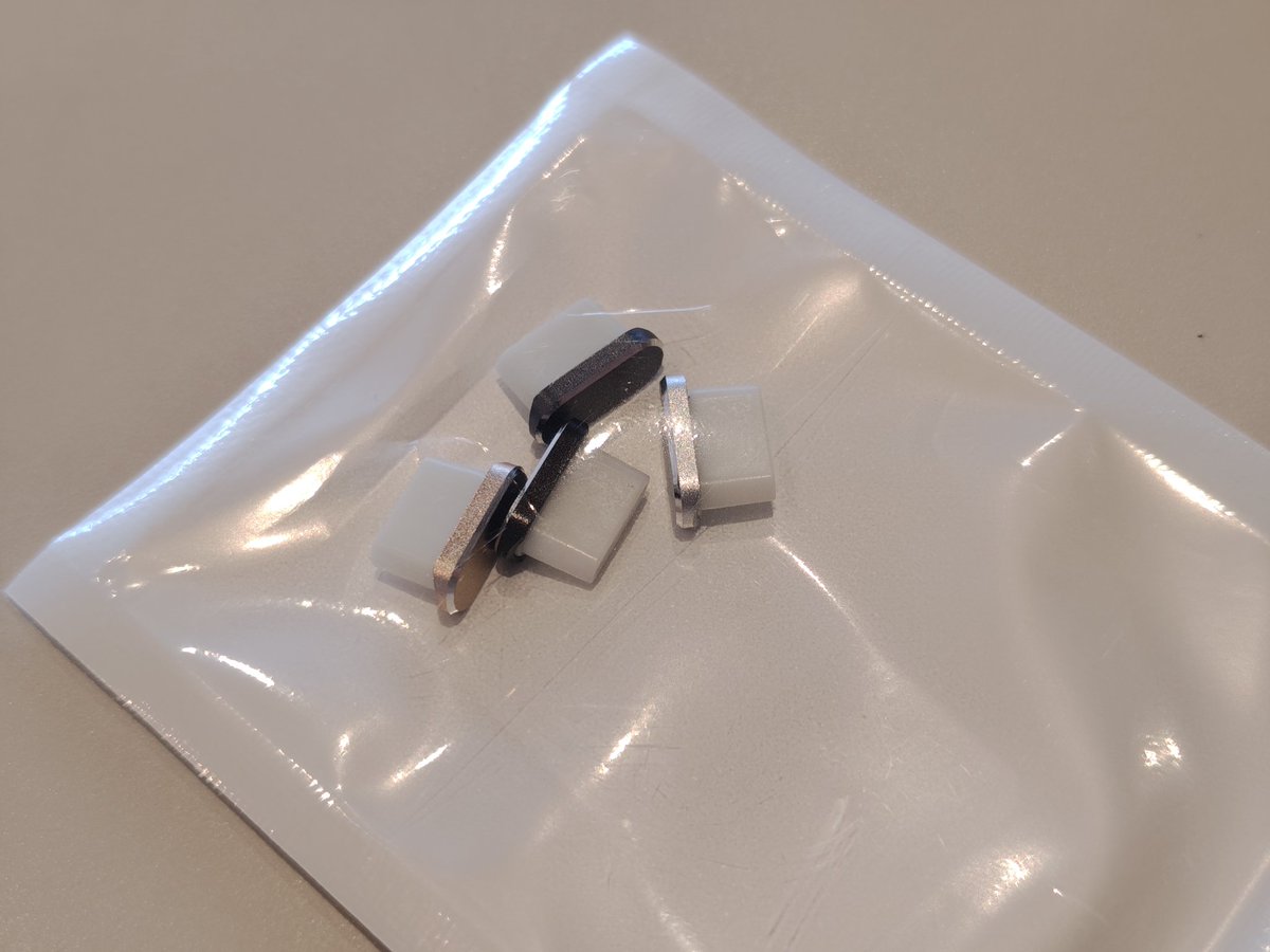 白猫😺☔ tweet media