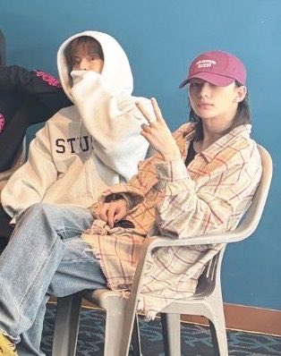 황승.zip tweet media