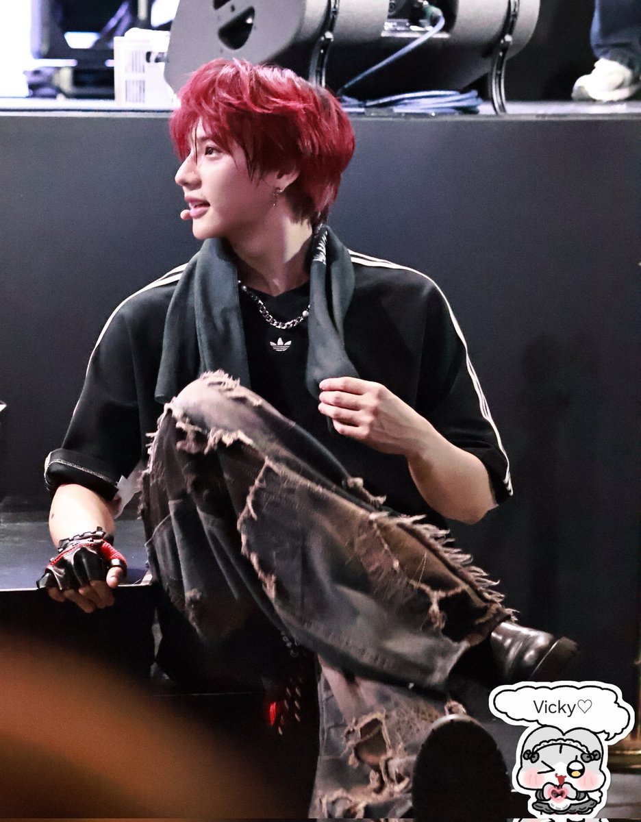 sing_vickyy🐰🤘🏻 tweet media