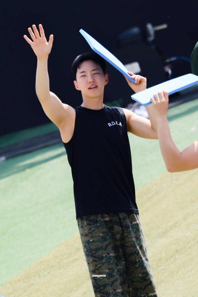 𝚂𝚙𝚊𝚛𝚔𝚕𝚒𝚗𝚐 𝚈𝚘𝚞⭑.ᐟ 호시 tweet media