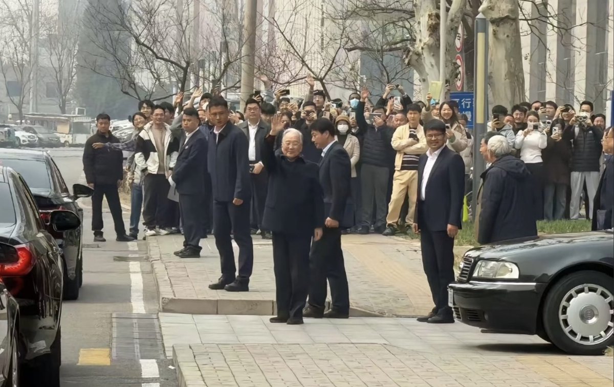 路易崇祯 tweet media
