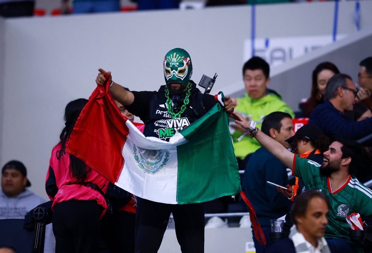 AztecaNoticias's tweet image. La #SSC reportó saldo favorable para la ciudadanía tras el encuentro amistoso entre las selecciones de #MéxicoVsPortugal

Antes y durante el encuentro deportivo, realizaron un total de 537 pruebas del programa “Conduce Sin Alcohol”.

17 personas fueron detenidas por propiciar la