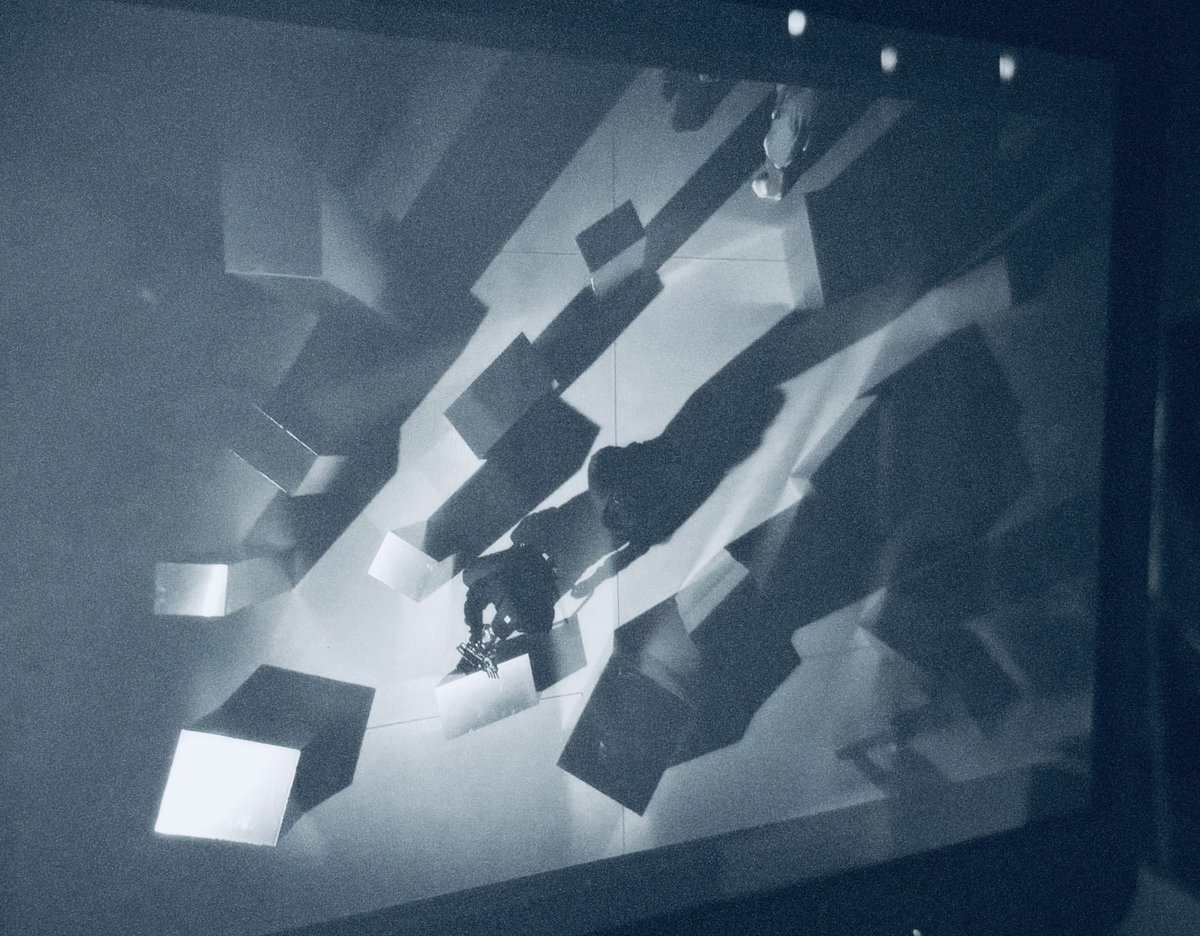 yucharo_35's tweet image. claquepot  Lyric Visualizer

Set &amp;amp; Prop Design for @claquepot

#claquepot #setdesign #prop 

#リビング #リーズン #ランダバ #アグノス