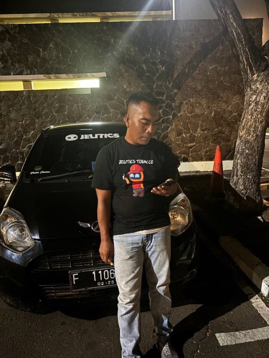 Jelitics tweet media