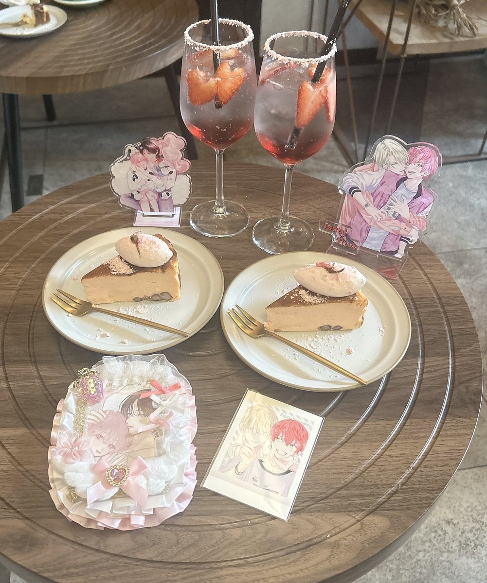 ｶｴﾃﾞ tweet media