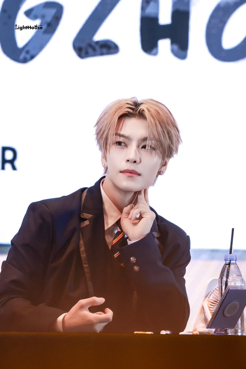 LightHouse tweet media