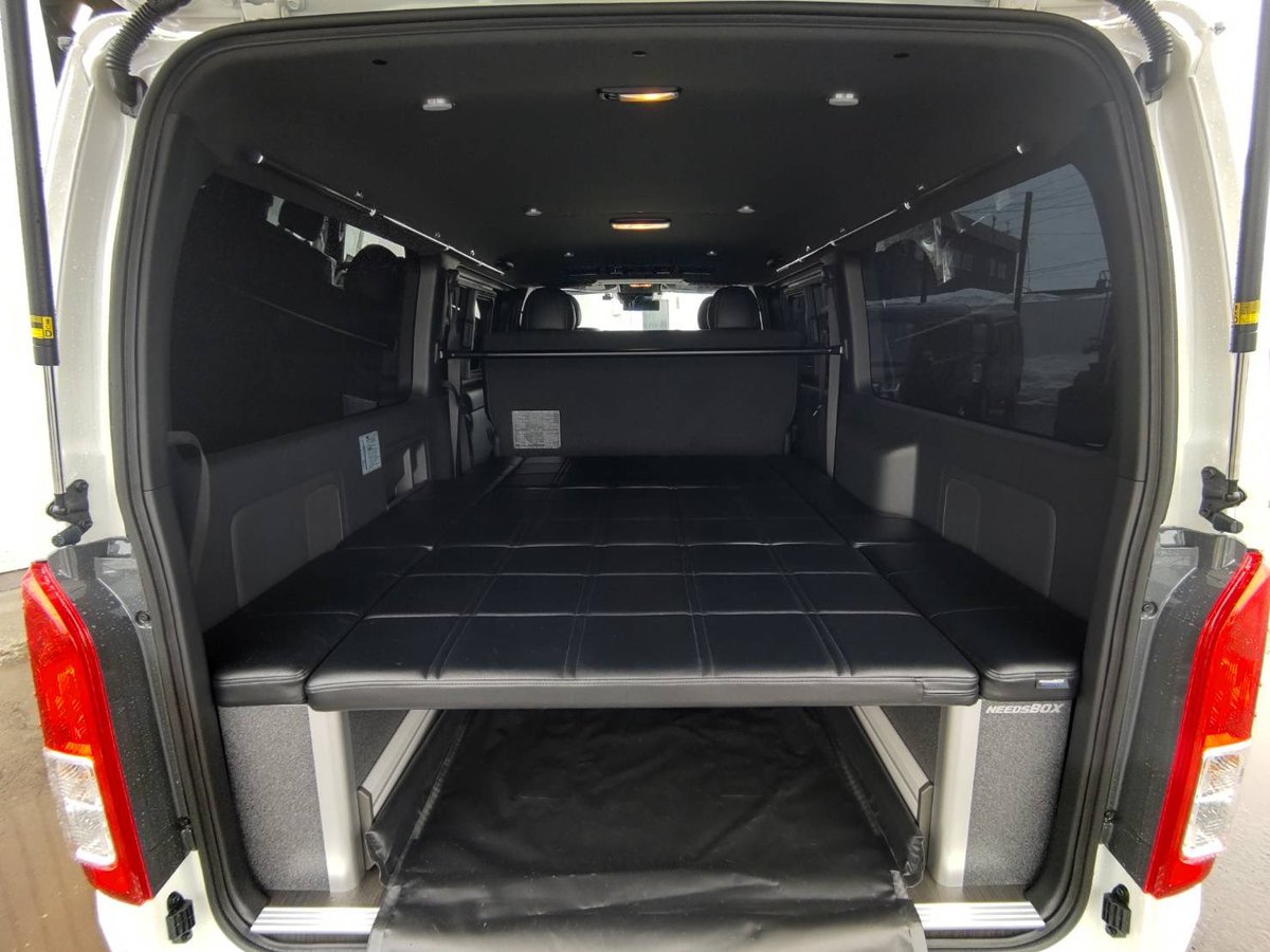 needsbox's tweet photo. ハイエースV S-GL DARK PRIMEⅡディーゼル4WD
NEEDSBOX P-type1スキー仕様 完成、納車！！

#needsbox
#needsboxvanlife 
#hiace
#ハイエース
#スキー仕様
#車中泊 https://t.co/9xbeP10OzR